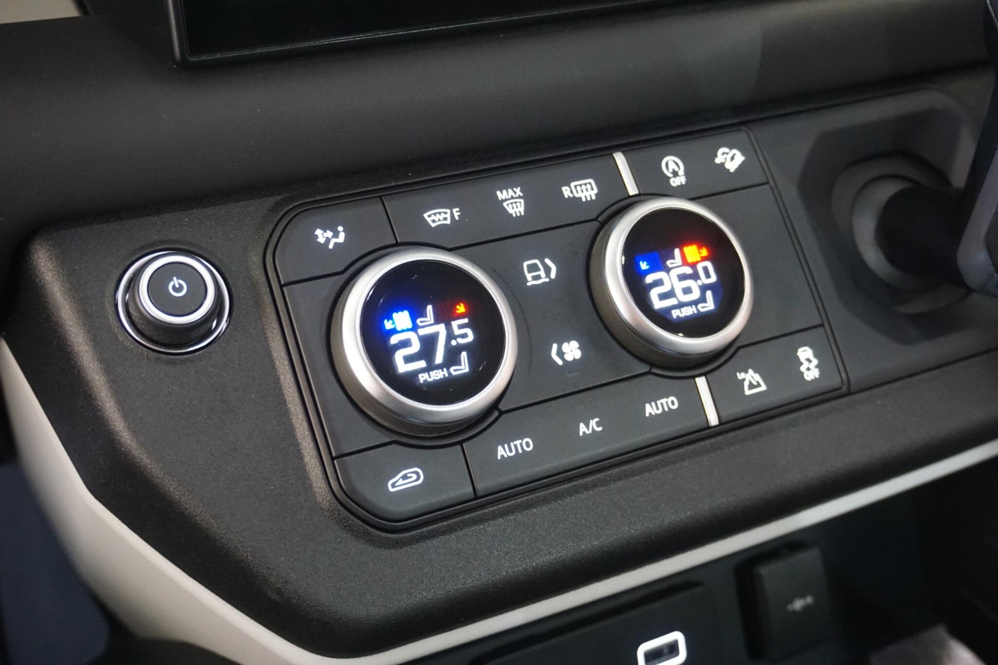 Land Rover Defender 110 3.0 D250 MHEV HSE Hard Top SUV 5dr Diesel Auto 4WD MWB Euro 6 (s/s) (250 ps)